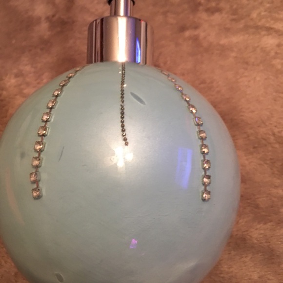 Soap or lotion dispenser. Blue with rhinestone detail. - Picture 5 of 9